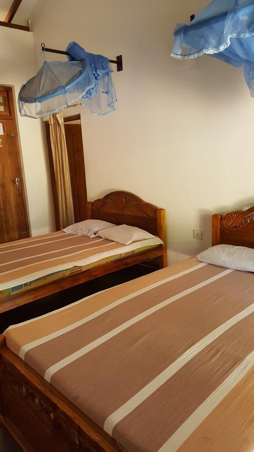 Lokuge Grand Resort Kataragama Exterior photo